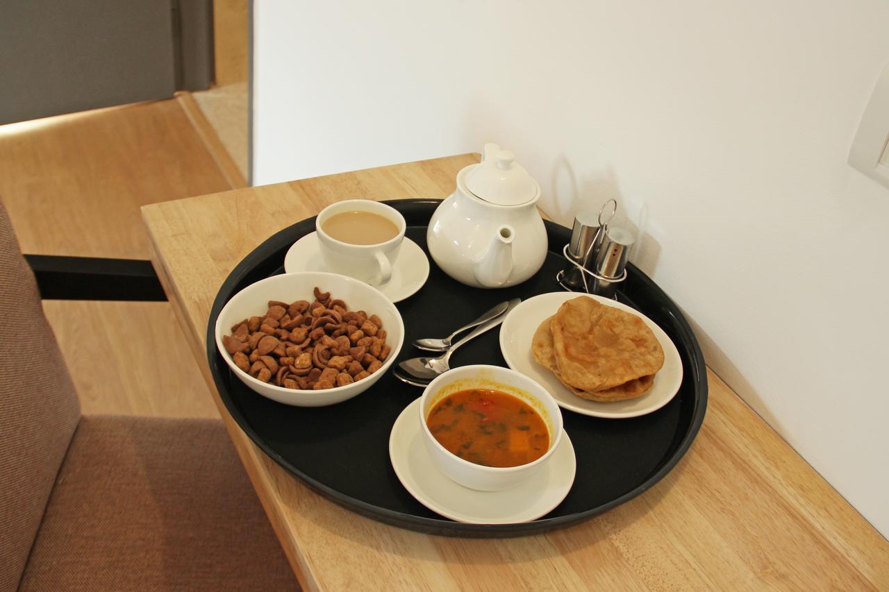 Oyo 10360 Hotel Grand Manoranjan Gorakhpur Luaran gambar